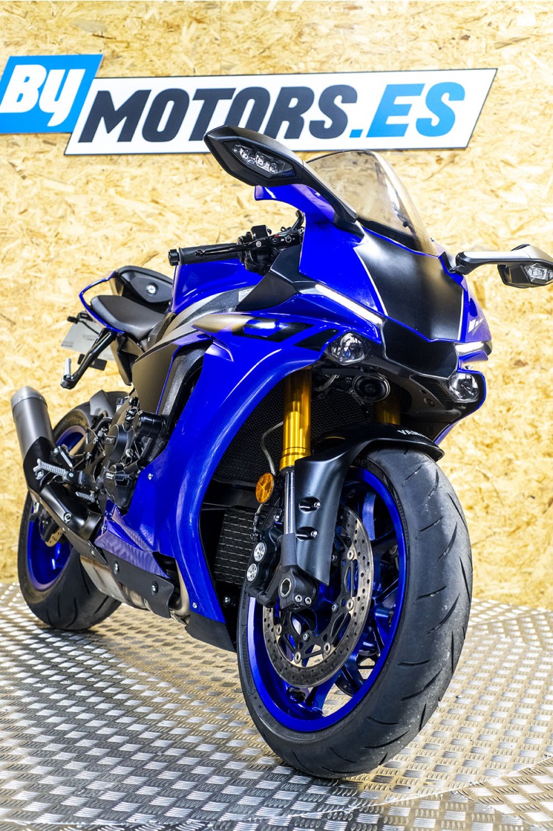 YAMAHA YZF R1